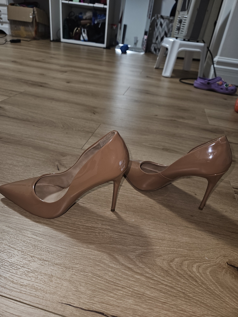 Steve Madden Patent Pointed-Toe Pumps in Nude/Tan